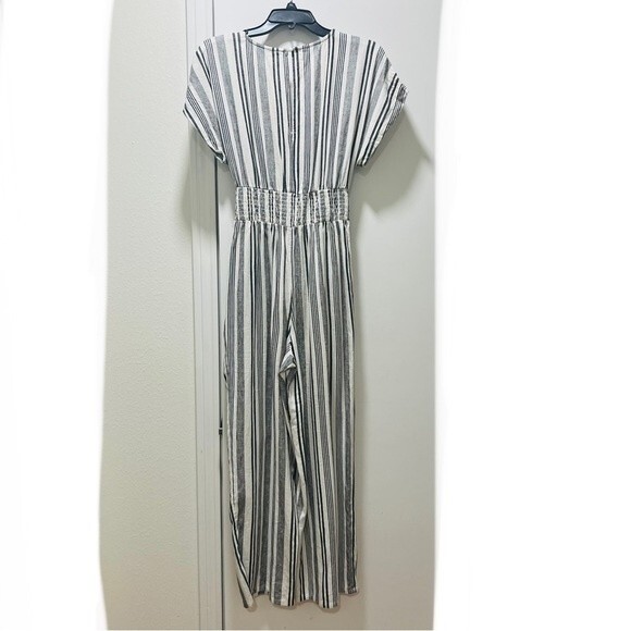American Eagle Outfitters Striped Short Sleeve Jumpsuit with Tie Waist Size XS - Picture 7 of 13